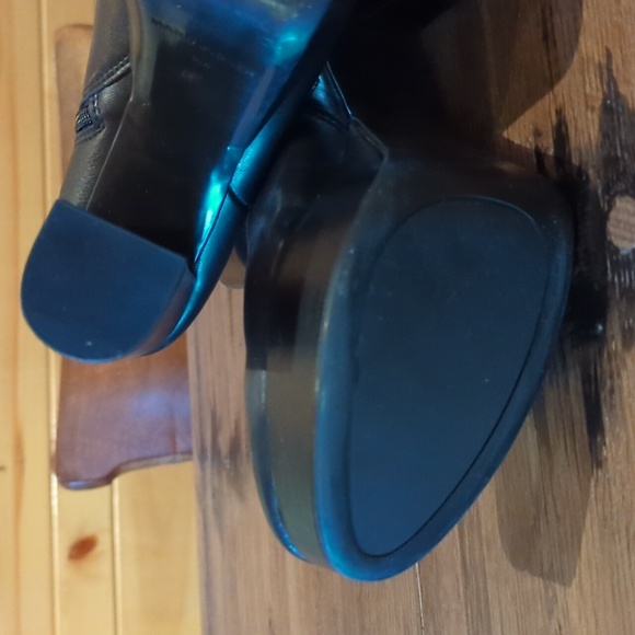NWT Beautiful Marc Fisher Rublia Classic High Heeled Black Boots. sz 9 - Picture 8 of 15